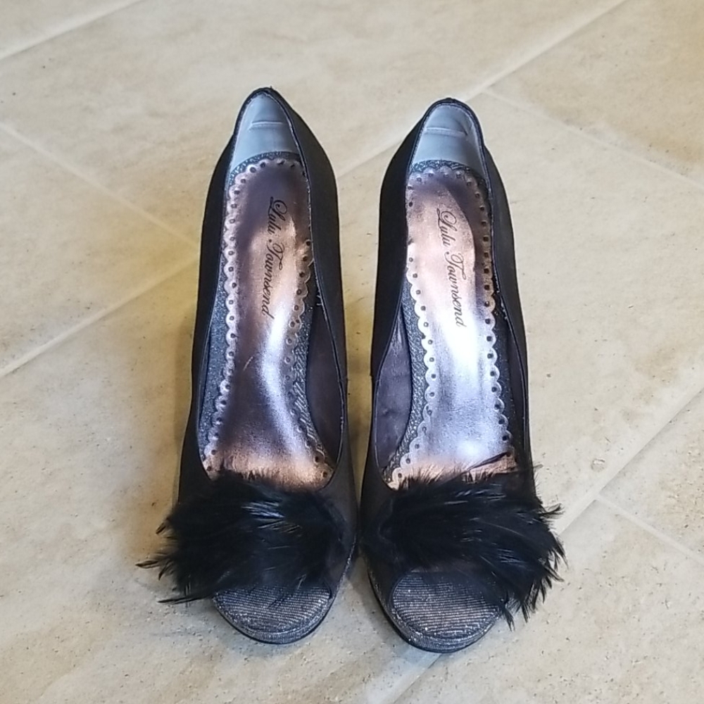 Heels - Picture 2 of 5